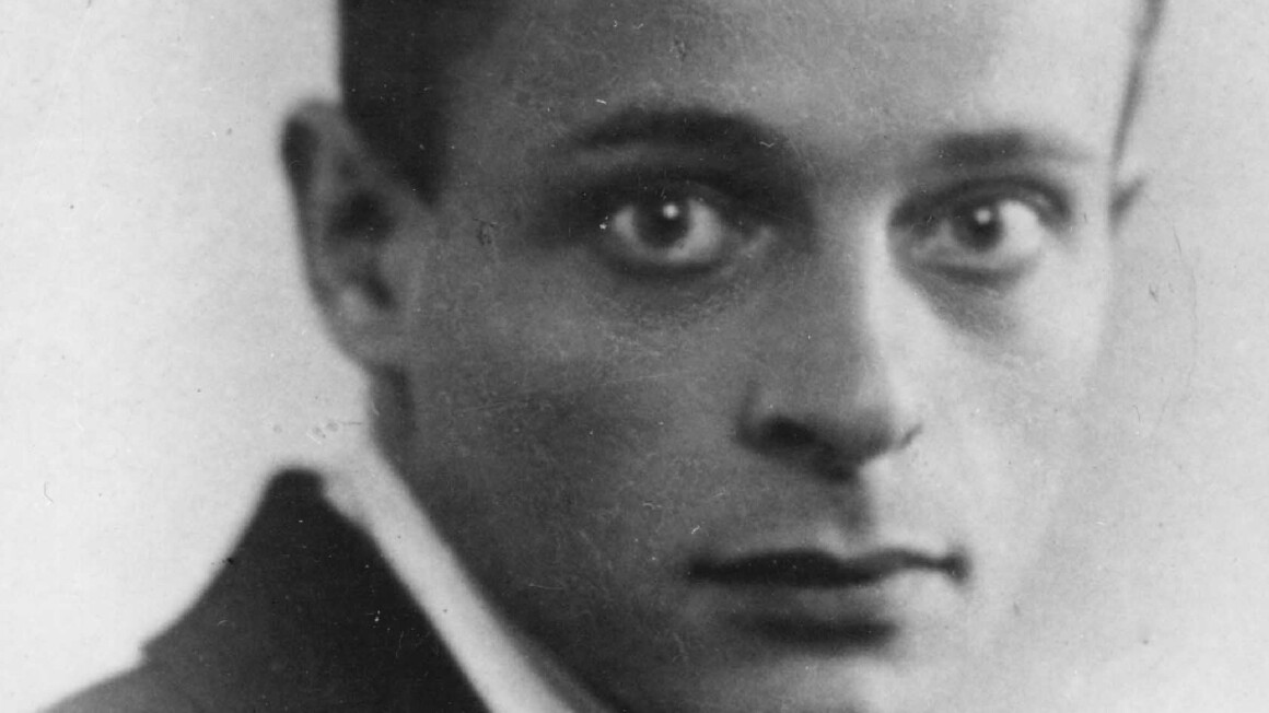 Сцена из спектакля «Яков Друскин „Видение невидения“»